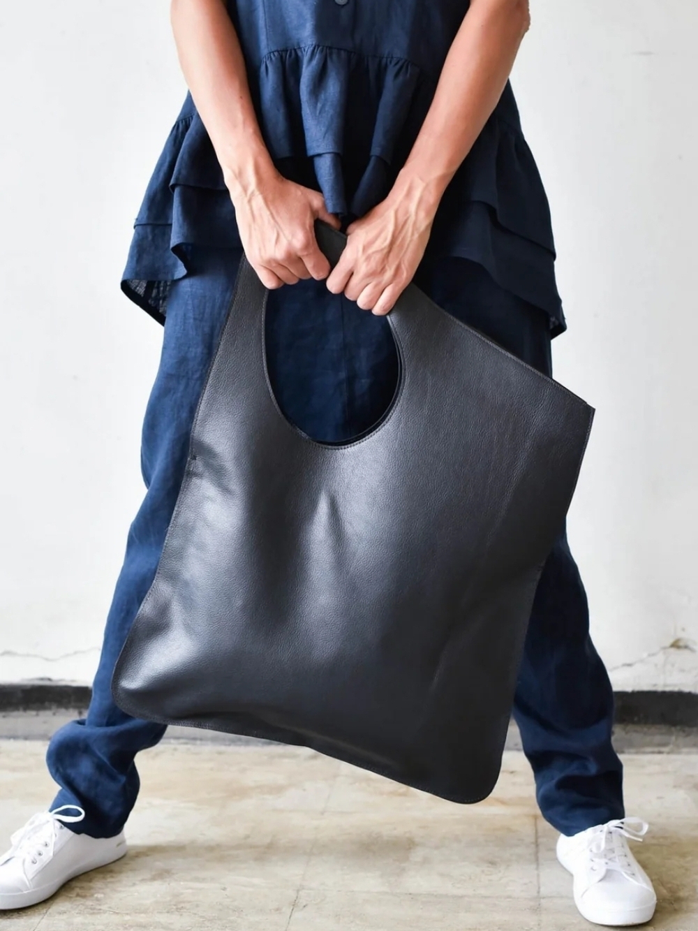 Aakasha Medium Square Shoulder Bag